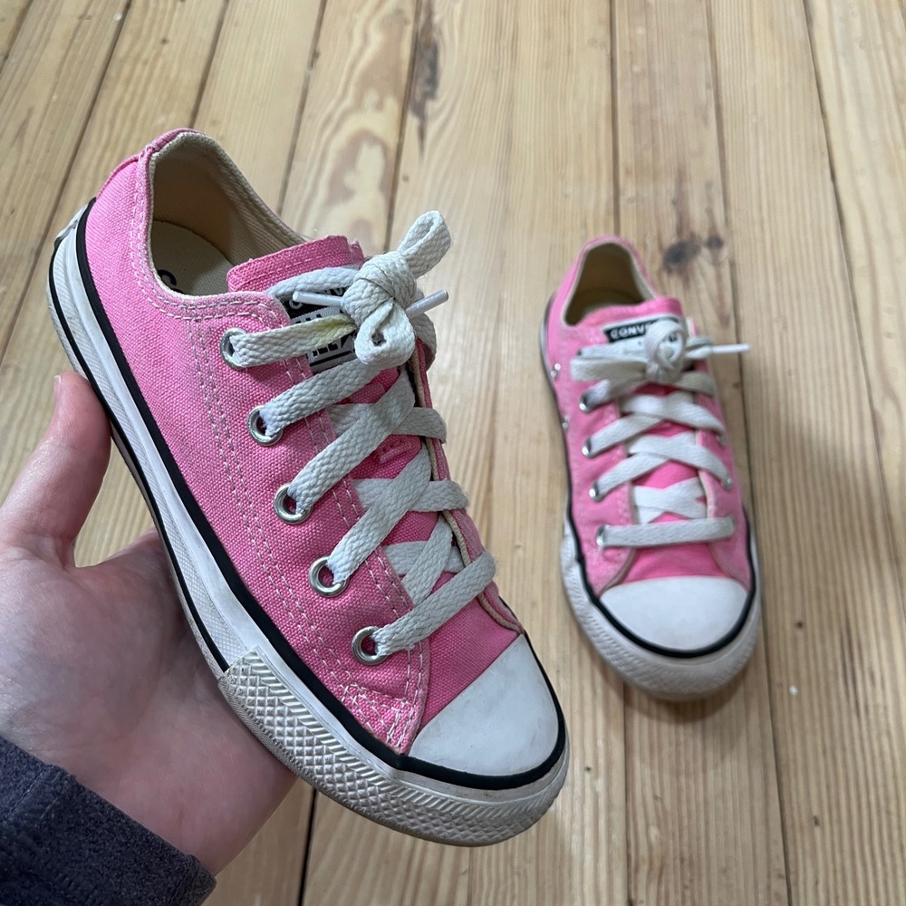 Converse Chuck Taylor All Star Youth 12 Pink Low Top Canvas Sneakers 3J238